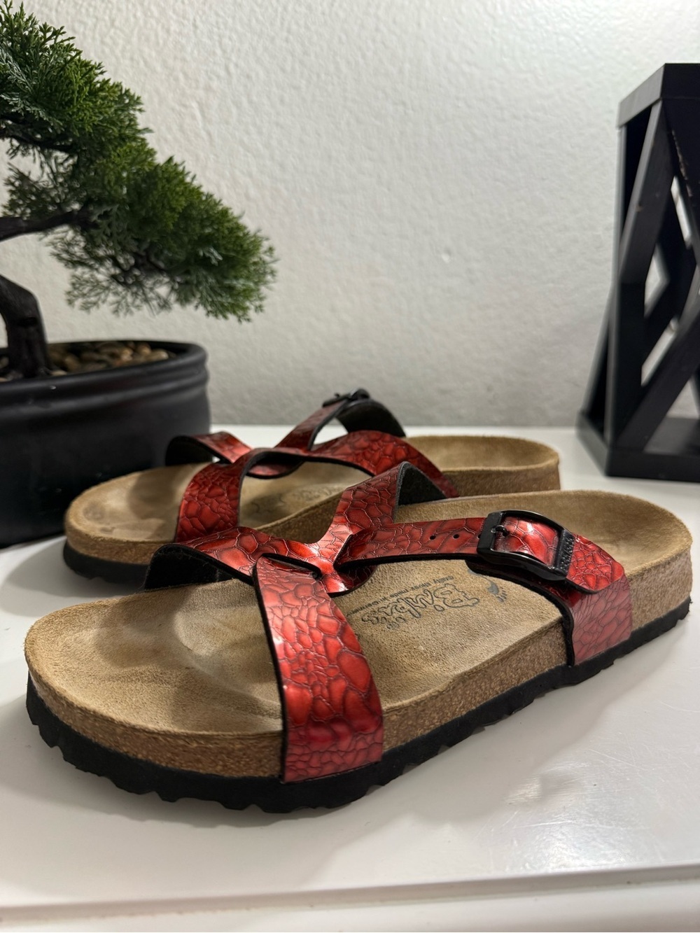 Birkenstock birkis women size 6 Red Metallic Crisscross Sandals - Picture 7 of 8